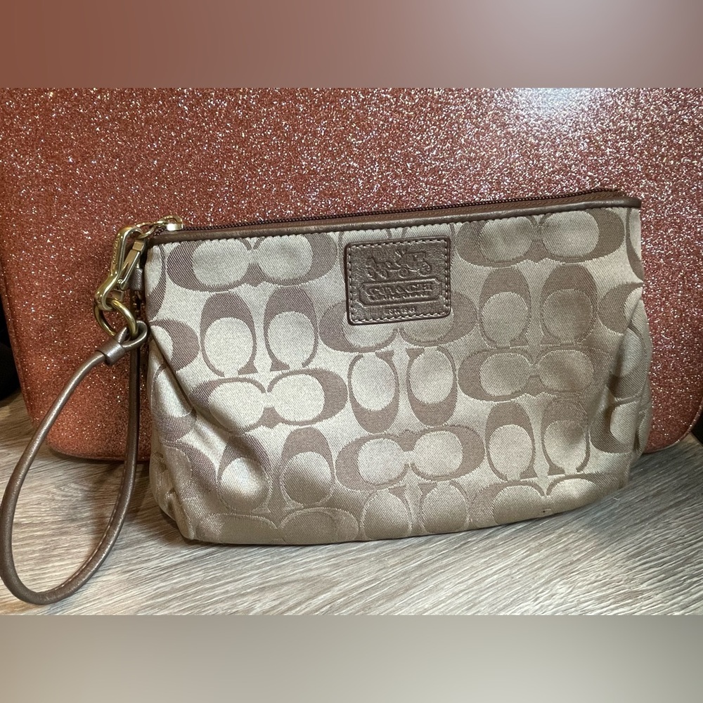 Coach XLarge Signature Wristlet - Picture 3 of 9